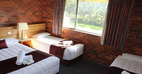 Tabourie Lake Motel - Brisbane 4u 1