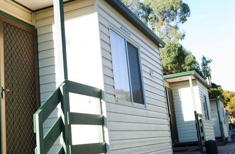 Strayleaves Caravan Park - Brisbane Tourism 2
