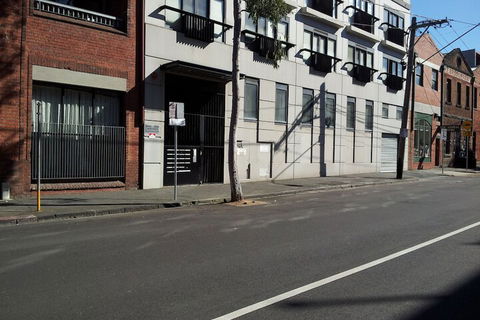 Australian Home Away At Market Square Melbourne - Tourism Brisbane 3