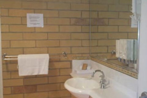 Cotswold Motor Inn - Brisbane Tourism 7