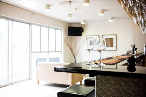 Capella Coach Inn - Brisbane 4u 6