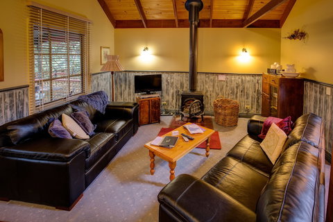 Trawool Cottages & Farmstay - Brisbane Tourism 3