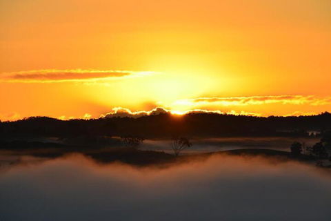 Tinaroo Sunset Retreat - Brisbane Tourism 4