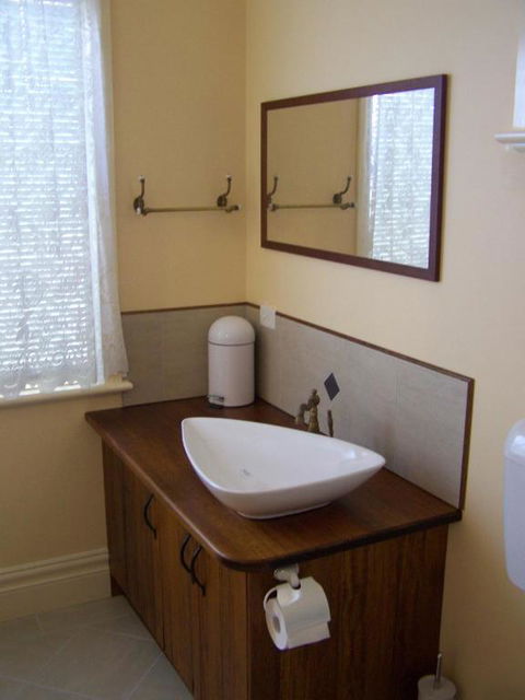 RJs Bed & Breakfast - Brisbane Tourism 3