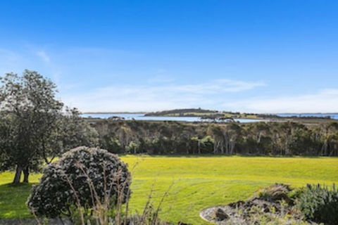 Banksia Park Estate - Brisbane Tourism 0