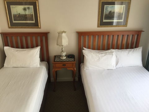 Aberdeen Motor Inn - Tourism Brisbane 4