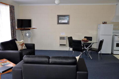 Castaway Holiday Apartments - Brisbane Tourism 7