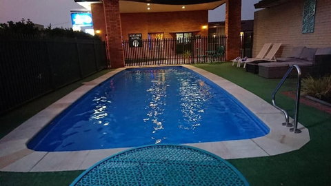 Adelong Motel - Brisbane Tourism 2