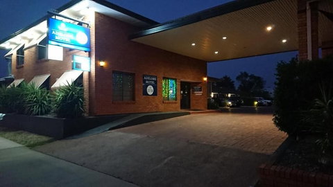 Adelong Motel - Brisbane Tourism 0