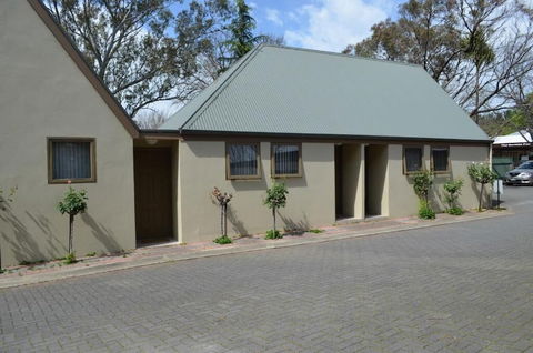 Hahndorf Motel - Brisbane Tourism 0