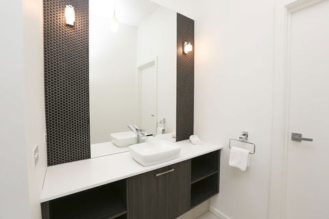 Indulge Apartments CBD - Brisbane Tourism 6