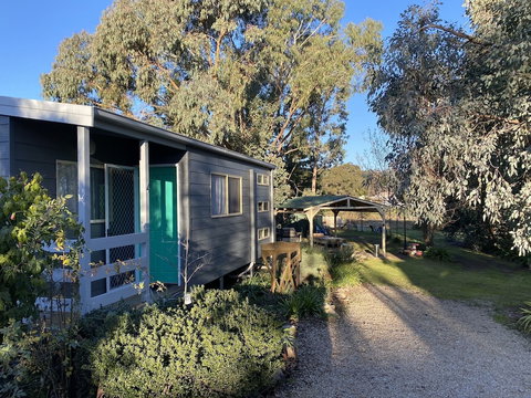 Beechworth Cabins - Brisbane Tourism 1
