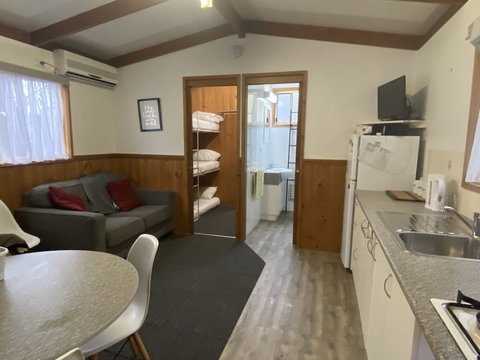 Beechworth Cabins - Brisbane Tourism 5