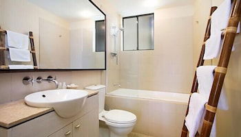 Marine Boutique Apartments - Tourism Brisbane 3