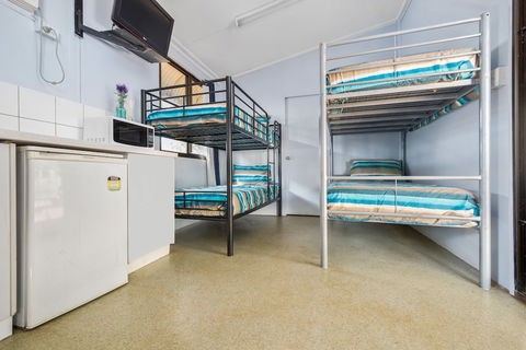 AAOK Lakes Resort & Caravan Park - Brisbane Tourism 2