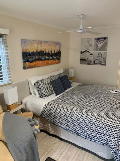 Wintergarden Beach Cabin - Brisbane Tourism 6