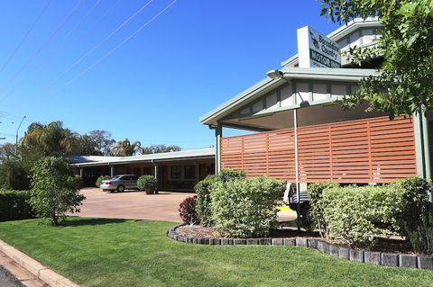 Barcaldine Country Motor Inn - Brisbane Tourism 1