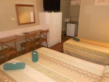 Barcaldine Country Motor Inn - Brisbane Tourism 4