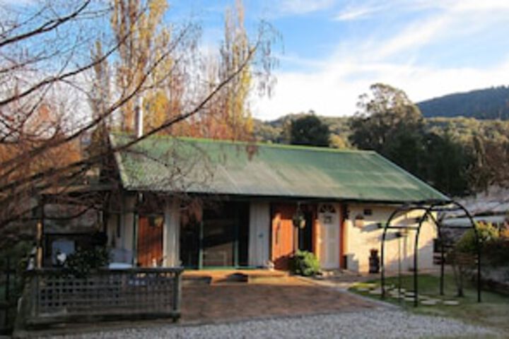 Kergunyah South VIC Brisbane 4u