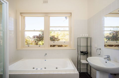Longview Vineyard - Tourism Brisbane 3