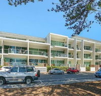Breeze Beachfront Apartments - Brisbane Tourism