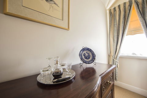 The Racecourse Inn - Brisbane Tourism 5