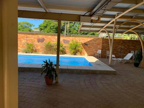 Jumbuck Motel - Tourism Brisbane 1