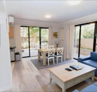 Bondi Beach Garden Apartment - Tourism Brisbane