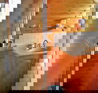 Coles Bay House - Brisbane Tourism