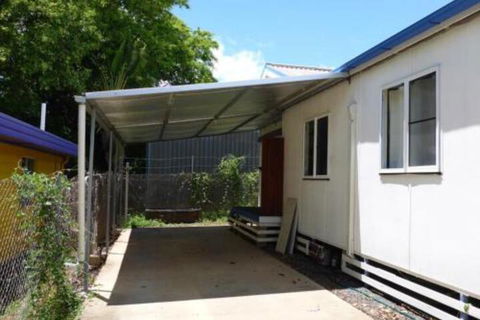 Kennys Cabin - Tourism Brisbane 0
