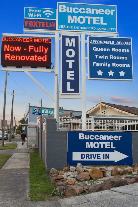 Buccaneer Motel Pet Friendly - Tourism Brisbane 0