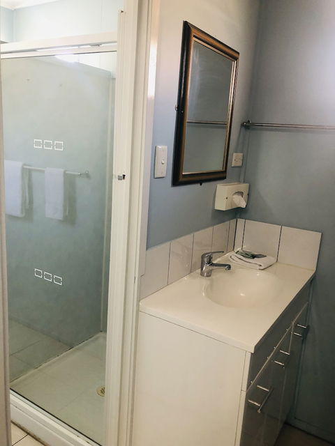 Motel Holliday Kingaroy - Tourism Brisbane 3