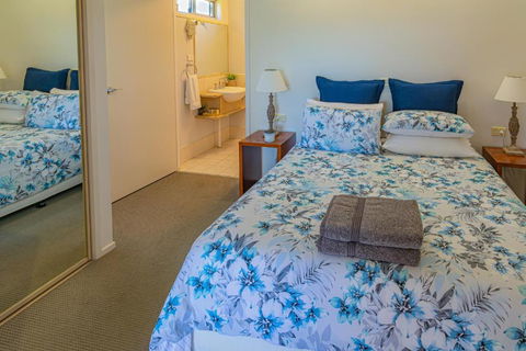 Barrington Riverside Cottages - Tourism Brisbane 4