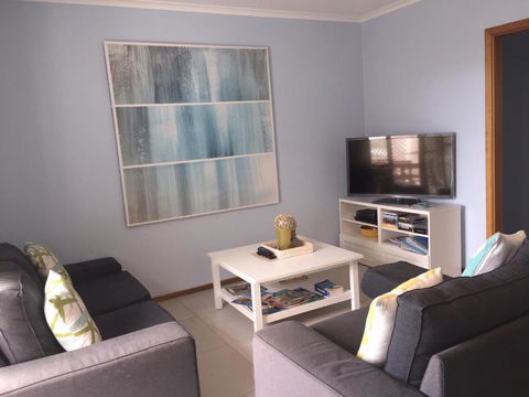 Salty Air Apartments Kingscote Kangaroo Island - Tourism Brisbane 3