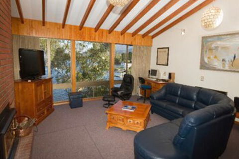 Derwent Retreat - Tourism Brisbane 1