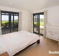 Pearl River Houses - Brisbane Tourism