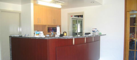 Country Roads Motor Inn Dysart - Brisbane Tourism 1