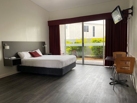 Country Roads Motor Inn Dysart - Brisbane Tourism 6