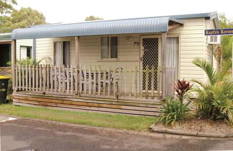 Smugglers Cove Holiday Village - Tourism Brisbane 3