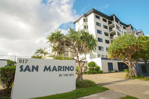 San Marino By The Sea Apartments - Tourism Brisbane 1