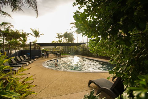 San Marino By The Sea Apartments - Tourism Brisbane 3