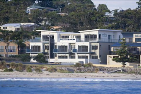 Mollymook Beachfront Executive Apartment - Tourism Brisbane 5