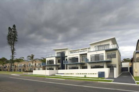 Mollymook Beachfront Executive Apartment - Tourism Brisbane 0