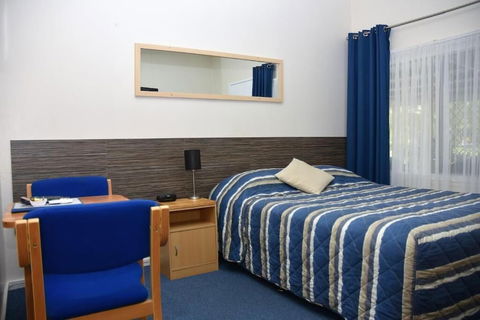 Chinchilla Motel - Brisbane Tourism 4
