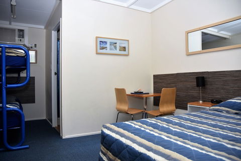 Chinchilla Motel - Brisbane Tourism 3