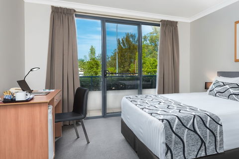 The Brighton Apartments - Brisbane Tourism 5