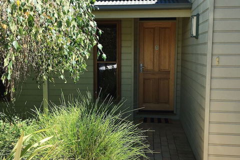 Abalina Cottages, Rotary Drive - Tourism Brisbane 1