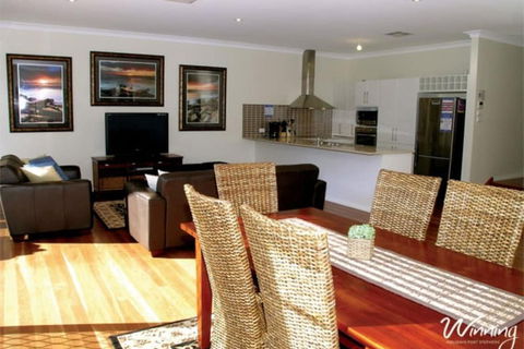 Two Beaches, 74B Blanch Street - Tourism Brisbane 6