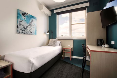 Greenacre Hotel - Tourism Brisbane 3