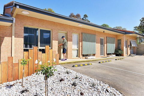 Cranbourne Motor Inn - Tourism Brisbane 0